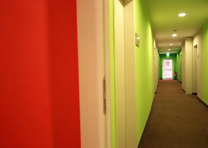 Hotel Bridge 2*